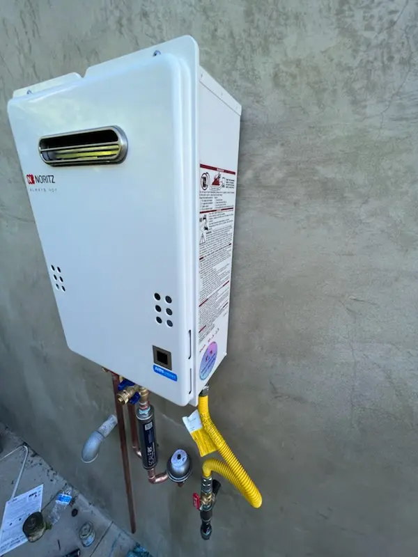 Tankless water heater installation for Camelback Country Club Estates homes